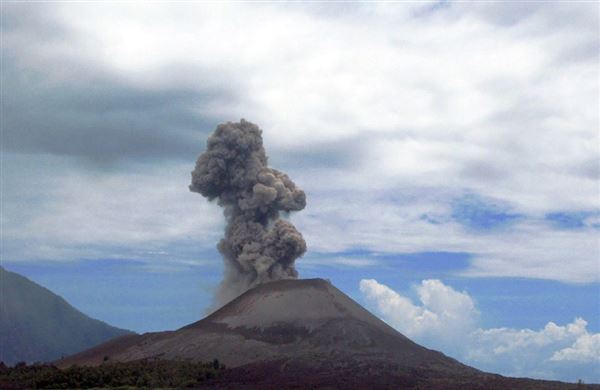Вулкан Кракатау, один из шести вулканов, ставший причиной резкого похолодания в 535-ом году