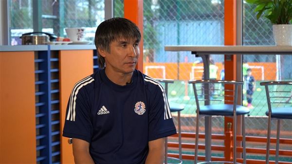 Асхат Кадыркулов, казахстанский футболист и тренер